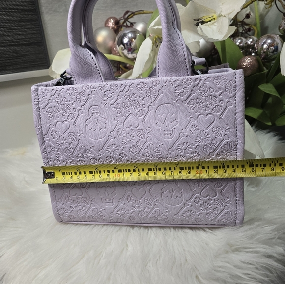 Betsey Johnson Skulls Lilac  Embossed  Satchel/Crossbody with webbing new - Picture 5 of 11